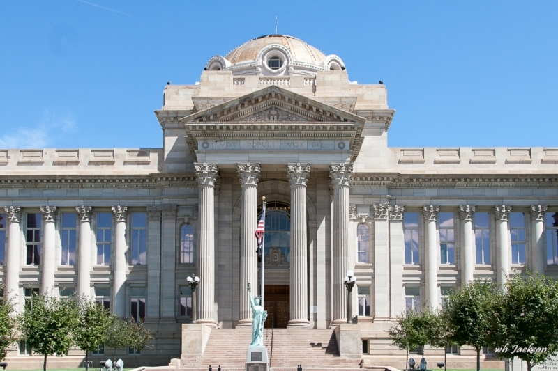 COURTHOUSE