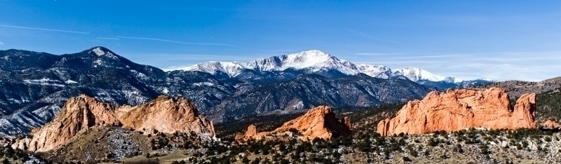 PIKES PEAK BEHIND GARDEN OF THE GODS