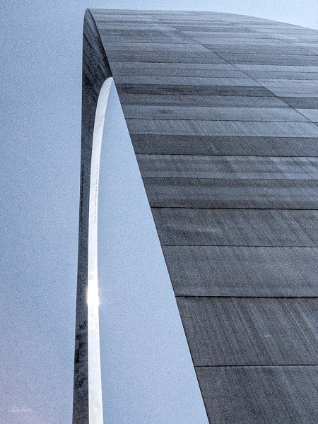 ST LOUIS ARCH