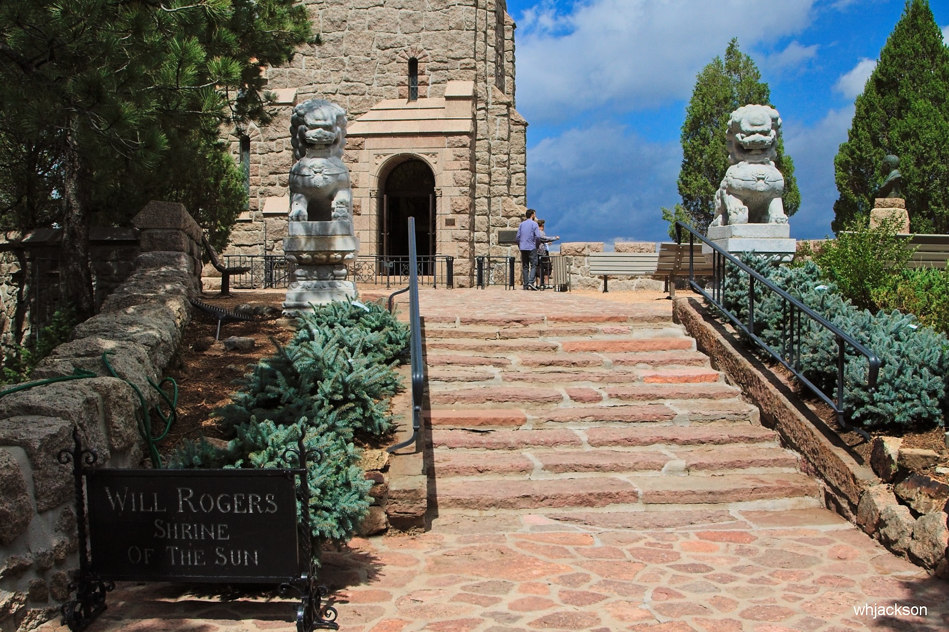 WILL ROGERS SHRINE
